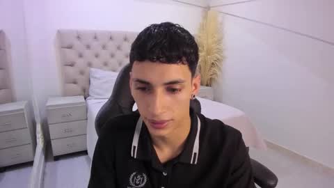 Snapshot of jhoanleandro chatting on December 5, 4:10 am jhoanleandro online show from December 5, 4:10 am