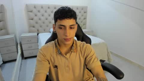 Snapshot of jhoanleandro chatting on December 16, 5:12 am jhoanleandro online show from December 16, 5:12 am