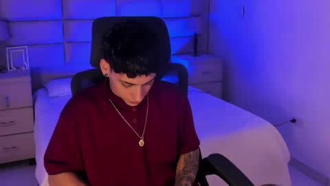 Snapshot of jhoanleandro chatting on June 4, 10:05 pm jhoanleandro online show from June 4, 10:05 pm