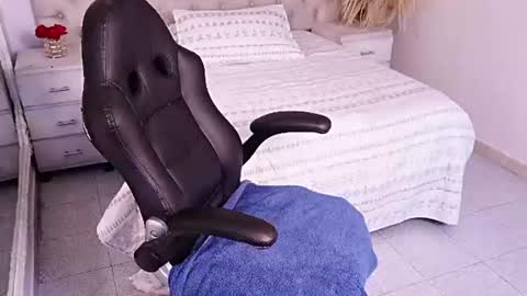 jhoanleandro online show from June 29, 10:15 am