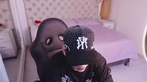 jhoanleandro online show from July 2, 5:35 am