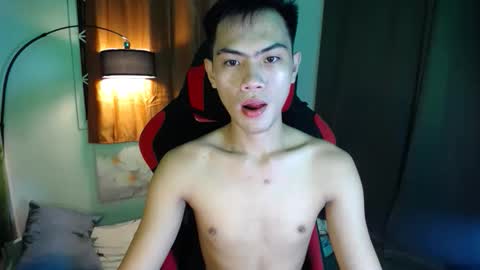 Snapshot of jhon_cummer chatting on May 28, 10:23 am jhon_cummer online show from May 28, 10:23 am