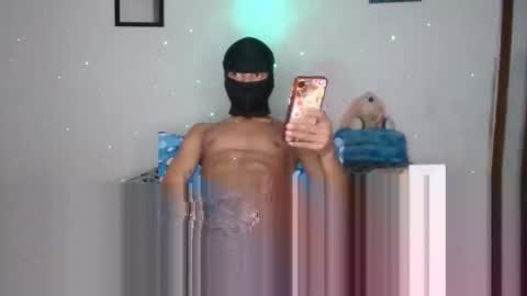 Snapshot of jhon_hot09 chatting on December 14, 11:31 pm jhon_hot09 online show from December 14, 11:31 pm