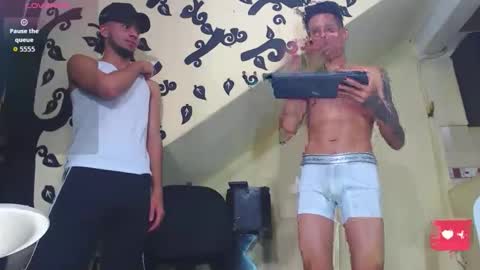 Snapshot of jhon_malo chatting on February 18, 12:39 am jhon_malo online show from February 18, 12:39 am