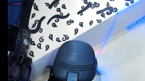 Snapshot of jhon_malo chatting on February 21, 1:45 pm jhon_malo online show from February 21, 1:45 pm