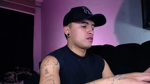 jhon_mendoza_ online show from October 8, 4:10 am