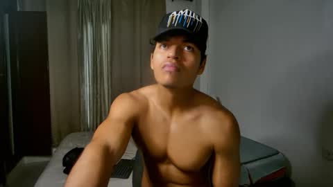 Snapshot of jhon_wich2 chatting on June 9, 6:19 pm Jhon wich2 online show from June 9, 6:19 pm