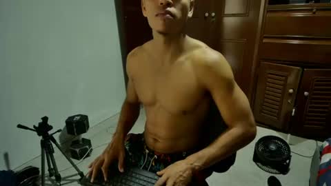 Snapshot of jhon_wich2 chatting on July 20, 8:00 pm Jhon wich2 online show from July 20, 8:00 pm