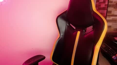 Snapshot of jhonatan_morales_s chatting on November 1, 11:40 pm jhonatan_morales_s online show from November 1, 11:40 pm