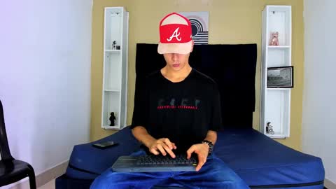 Snapshot of jhonn_rhyss chatting on December 2, 2:09 am Jhon online show from December 2, 2:09 am