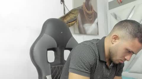 Snapshot of jhonny_flames7 chatting on December 15, 3:56 am jhonny online show from December 15, 3:56 am