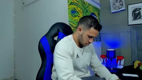 Snapshot of jhonny_flames7 chatting on November 29, 8:23 pm jhonny online show from November 29, 8:23 pm