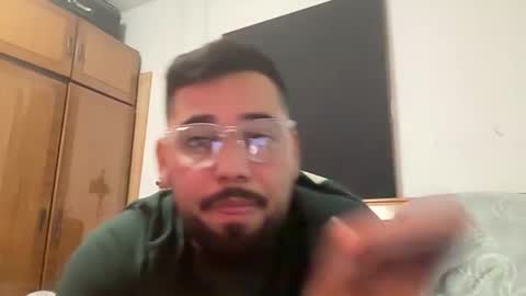 jhonny_jey online show from April 17, 6:44 pm