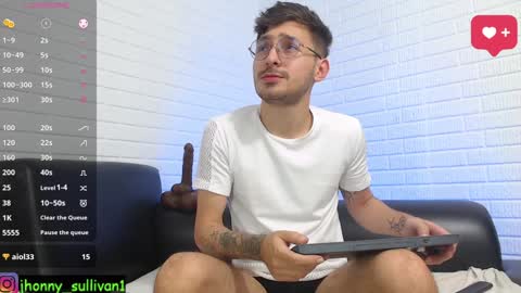 Snapshot of jhonny_sullivan chatting on February 5, 7:20 pm jhonny and friend online show from February 5, 7:20 pm