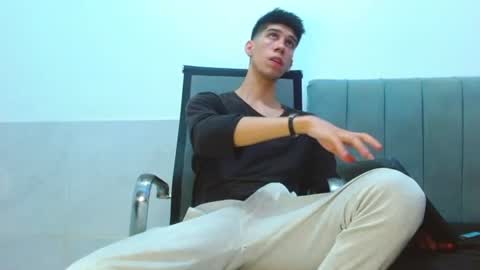 Snapshot of jhony_sex3 chatting on July 9, 7:12 am jhony_sex3 online show from July 9, 7:12 am