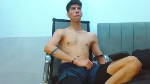 Snapshot of jhony_sex3 chatting on July 24, 10:19 pm jhony_sex3 online show from July 24, 10:19 pm