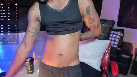 jhonymiller online show from February 25, 10:30 pm