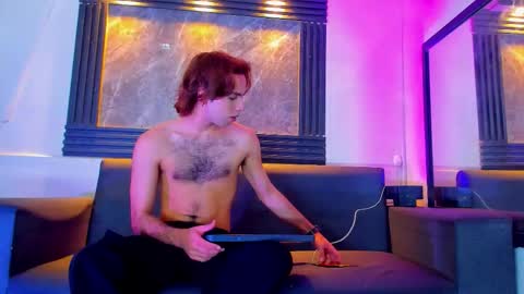 jhostin_1 online show from November 24, 8:19 pm