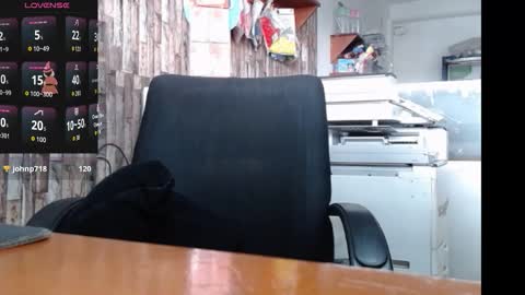 Snapshot of jhosuamoore2 chatting on December 13, 7:53 pm jhosuamoore2 online show from December 13, 7:53 pm