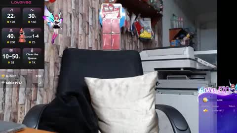 Snapshot of jhosuamoore2 chatting on January 8, 12:13 am jhosuamoore2 online show from January 8, 12:13 am