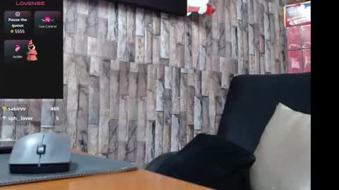 Snapshot of jhosuamoore2 chatting on January 9, 12:24 am jhosuamoore2 online show from January 9, 12:24 am