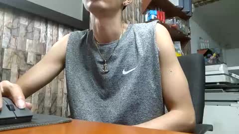 Snapshot of jhosuamoore2 chatting on January 13, 11:32 pm jhosuamoore2 online show from January 13, 11:32 pm