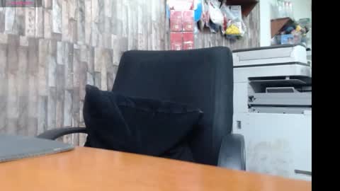 Snapshot of jhosuamoore2 chatting on February 13, 12:06 am jhosuamoore2 online show from February 13, 12:06 am