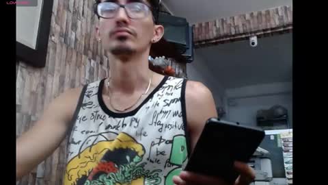 Snapshot of jhosuamoore2 chatting on April 4, 1:19 pm jhosuamoore2 online show from April 4, 1:19 pm