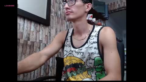Snapshot of jhosuamoore2 chatting on April 25, 1:41 pm jhosuamoore2 online show from April 25, 1:41 pm