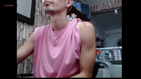 Snapshot of jhosuamoore2 chatting on May 3, 1:39 pm jhosuamoore2 online show from May 3, 1:39 pm