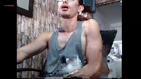 Snapshot of jhosuamoore2 chatting on May 4, 8:38 pm jhosuamoore2 online show from May 4, 8:38 pm