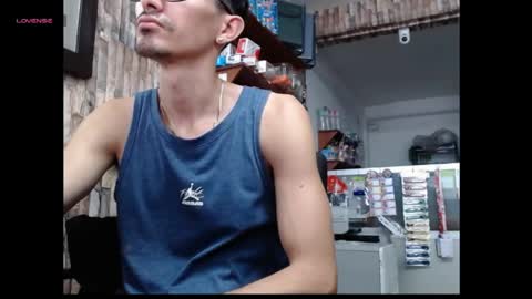 Snapshot of jhosuamoore2 chatting on May 18, 1:06 pm jhosuamoore2 online show from May 18, 1:06 pm