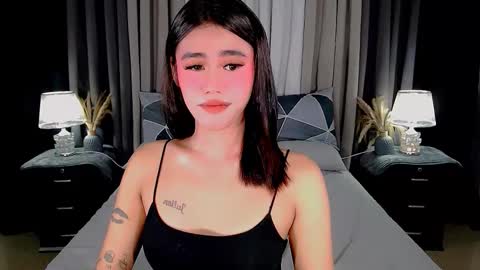 jhuliana_and_charles_room online show from September 27, 4:28 am