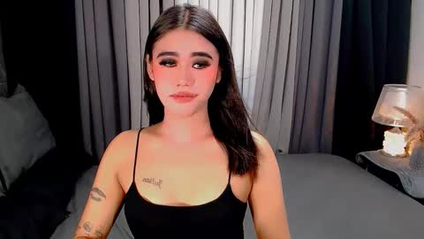 jhuliana_and_charles_room online show from November 28, 5:54 am