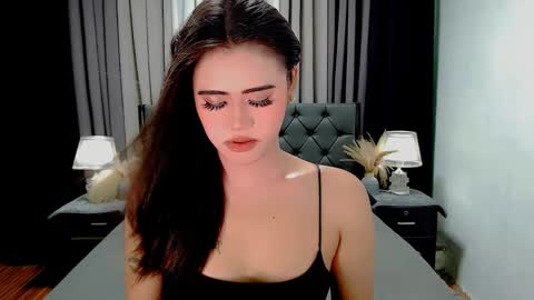 jhuliana_and_charles_room online show from April 29, 11:44 pm