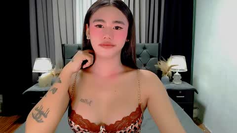 julie online show from May 19, 11:22 pm