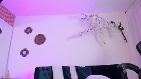 Jimena Adams online show from February 9, 7:07 pm