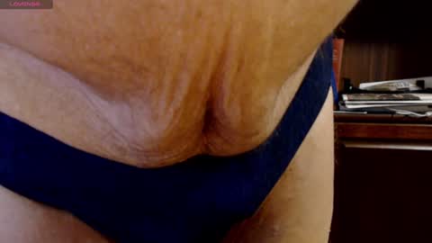 Snapshot of jimikb chatting on December 8, 2:30 pm Jim online show from December 8, 2:30 pm