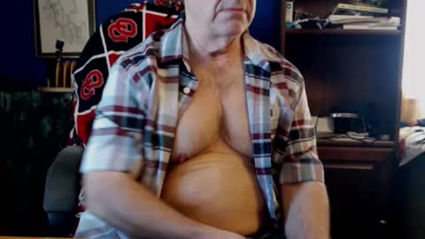 Snapshot of jimikb chatting on February 23, 5:07 pm Jim online show from February 23, 5:07 pm