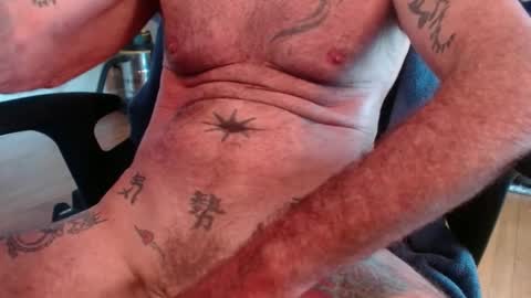 Snapshot of jimshard7x6 chatting on December 5, 9:28 pm cock model bathing suit model online show from December 5, 9:28 pm