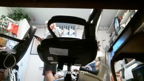 Snapshot of jimsundies chatting on December 24, 1:50 pm jimwellhung online show from December 24, 1:50 pm