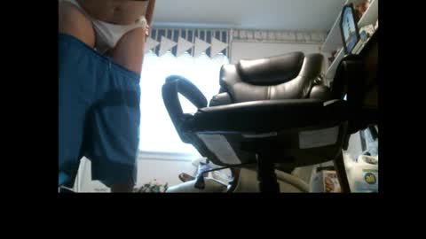 Snapshot of jimsundies chatting on February 8, 3:31 pm jimwellhung online show from February 8, 3:31 pm