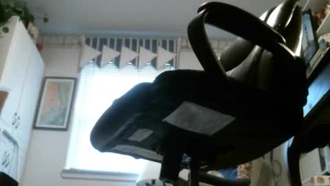 Snapshot of jimsundies chatting on February 17, 1:53 pm jimwellhung online show from February 17, 1:53 pm