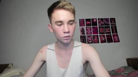 Snapshot of jimyti_bad_boy chatting on December 26, 2:05 pm jimyti_bad_boy online show from December 26, 2:05 pm