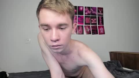 Snapshot of jimyti_bad_boy chatting on January 6, 12:24 pm jimyti_bad_boy online show from January 6, 12:24 pm