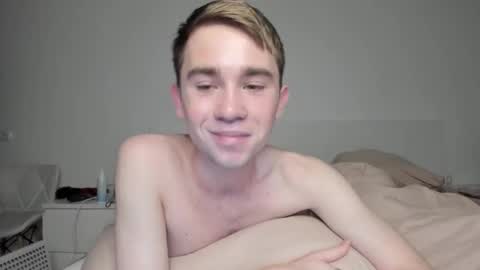 Snapshot of jimyti_bad_boy chatting on January 16, 8:25 pm jimyti_bad_boy online show from January 16, 8:25 pm