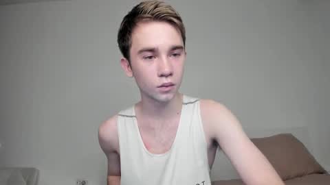 Snapshot of jimyti_bad_boy chatting on January 30, 4:45 pm jimyti_bad_boy online show from January 30, 4:45 pm
