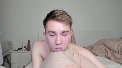Snapshot of jimyti_bad_boy chatting on March 5, 2:03 am jimyti_bad_boy online show from March 5, 2:03 am