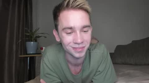 Snapshot of jimyti_bad_boy chatting on September 11, 9:59 pm jimyti_bad_boy online show from September 11, 9:59 pm