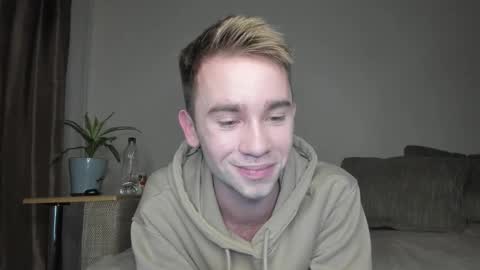 Snapshot of jimyti_bad_boy chatting on September 25, 10:24 pm jimyti_bad_boy online show from September 25, 10:24 pm